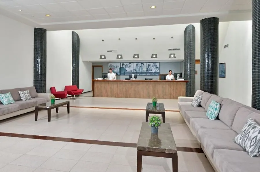 *** Resort Aluasun Cala Antena Cales de Mallorca Spanien